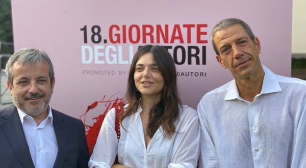 A Venezia “Senza fine” su Ornella Vanoni di Elisa Fuksas