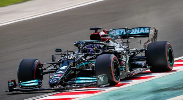 Pole Hamilton in Ungheria davanti a Bottas, Leclerc è 7^