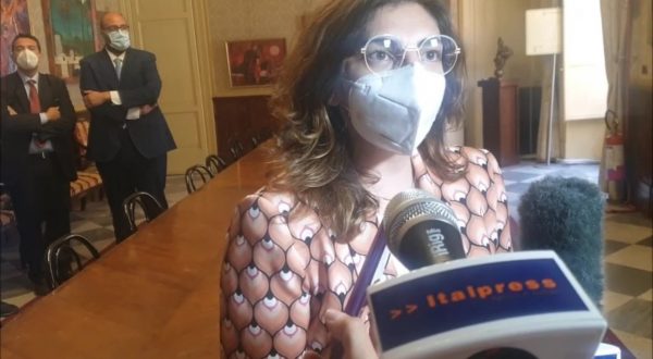 Crisi finanziaria comuni Sicilia, Castelli “Serve aiutarli”