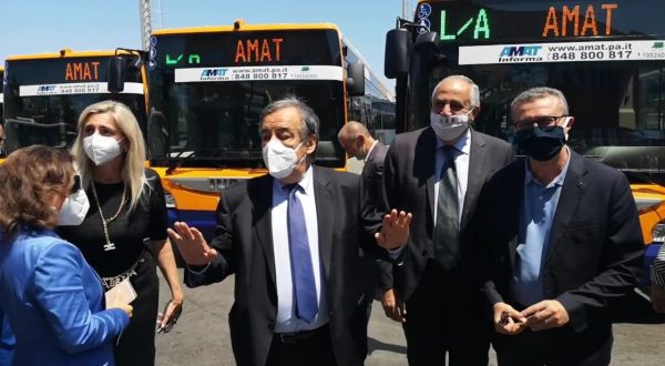 Palermo, consegnati 33 nuovi bus ad Amat
