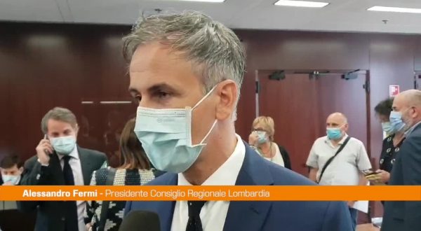 Bus incendiato nel Comasco, premiati i due “volontari-eroi”