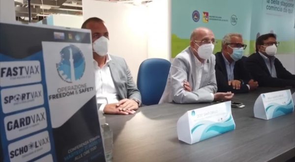 Vaccini, a Messina una “Covid Free Zone” e somministrazioni in scuole e farmacie