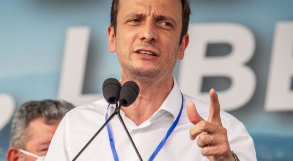 Scuola, Fedriga “Nessuna alternativa a capienza 80% mezzi”