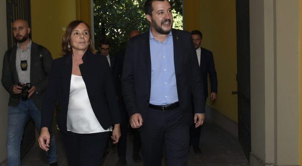 Lamorgese “Arrivare a sintesi su Ius Soli”, Salvini “Pensi a scafisti”