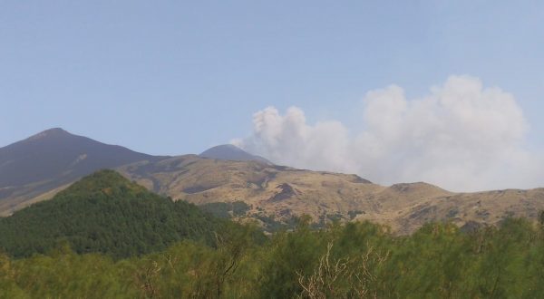 L’Etna ha una nuova vetta, nuovo record di altezza a 3357 metri