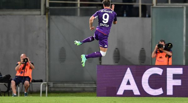 Fiorentina a valanga, il Genoa soffre ma vince