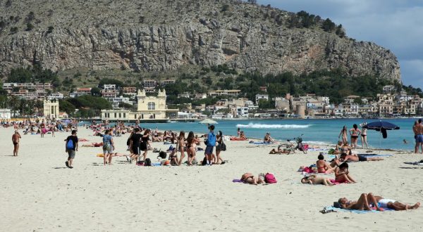 Inquinamento a Mondello, Amap esclude problemi al “Ferro di cavallo”