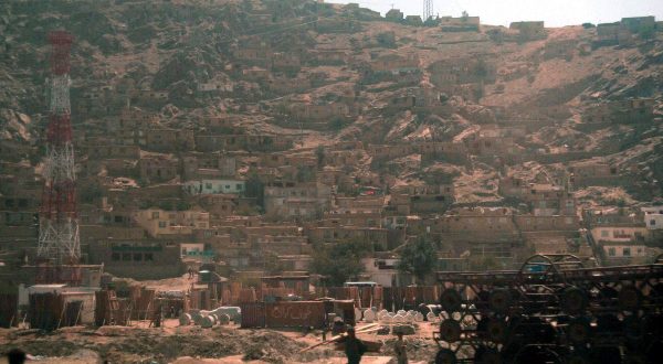 Attentato all’aeroporto di Kabul, almeno 13 morti