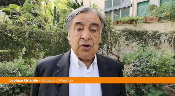 Leoluca Orlando “il vaccino unica alternativa a morte e disastro economico”