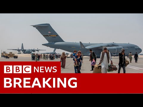 Explosion outside Kabul airport in Afghanistan – BBC News