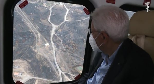 Sardegna, Mattarella sorvola le zone colpite dagli incendi
