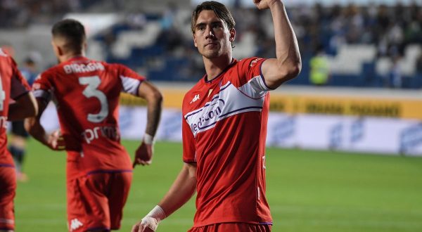 Vlahovic show, la Fiorentina batte 2-1 l’Atalanta