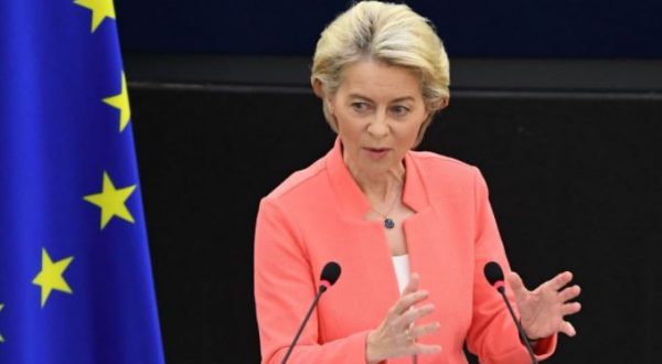 Von der Leyen “Accelerare sulla difesa europea”