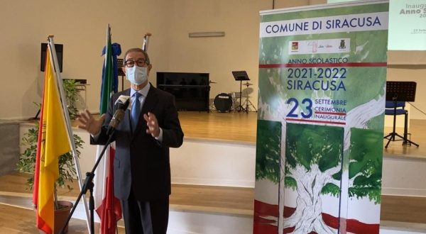 Musumeci agli studenti “Cambiamo assieme questa terra di Sicilia”