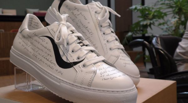 Con le “SMeakers” la sclerosi multipla alla Milano Fashion Week