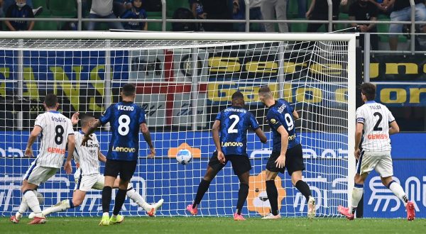 Emozioni e gol a San Siro, Inter-Atalanta finisce 2-2