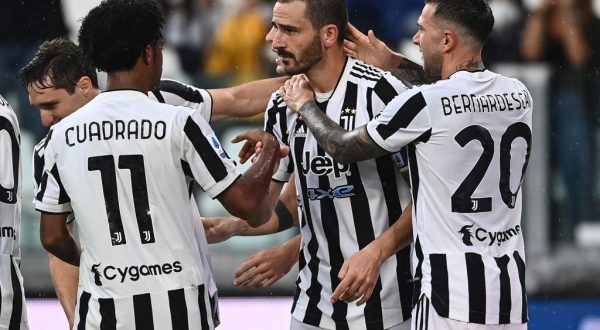 Juventus-Sampdoria 3-2, Dybala gol e infortunio