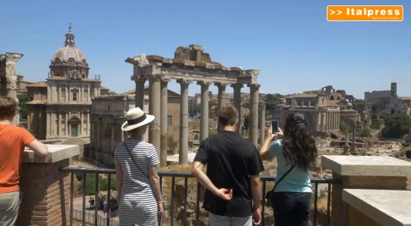 Turismo in tempo di pandemia, italiani scelgono svolta country