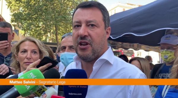 Salvini: “No all’obbligo vaccinale, diamo fiducia agli italiani”