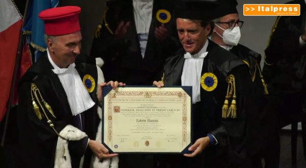 Mancini dottore in Scienze dello Sport