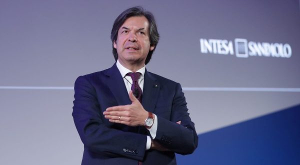 Intesa Sanpaolo, Messina manager con la migliore reputazione in Italia