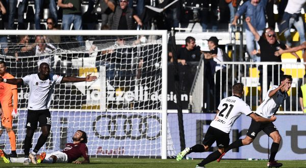 Vittoria in rimonta per lo Spezia, Salernitana ko