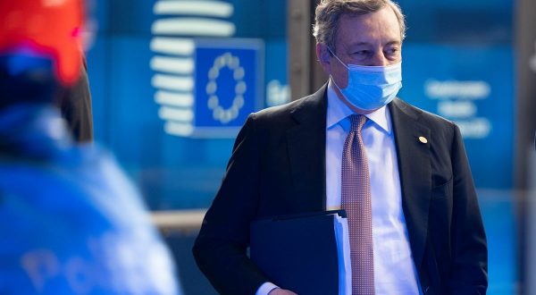 Draghi “Per l’energia servono soluzioni strutturali ed europee”