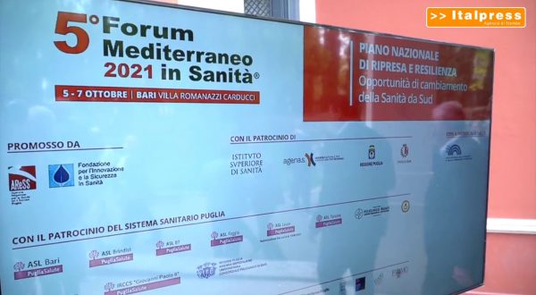 Emiliano “La telemedicina pugliese per curare meglio e a casa propria”