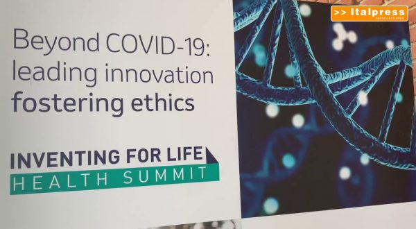 Sanità in pandemia, 3 italiani su 10 rinunciano agli screening