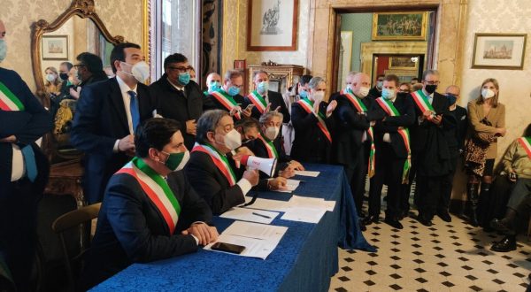 Sindaci siciliani a Roma: “Comuni al collasso, intervenga Governo”