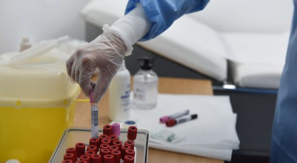 Covid, 6.764 nuovi casi e 31 decessi nelle ultime 24 ore