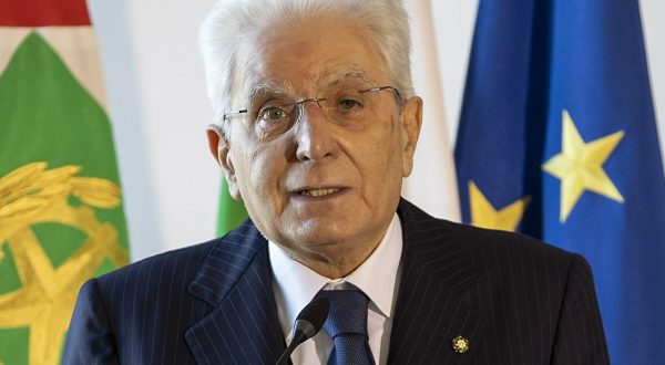 Violenza contro le donne, Mattarella “Educare al rispetto e alla parità”