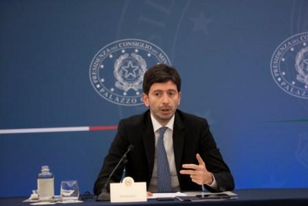 Speranza “Variante Omicron ulteriore sfida. Ore delicate”