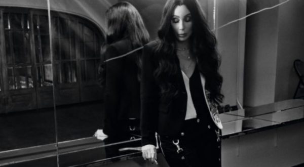 Calendario Pirelli, Bryan Adams firma “On the Road”