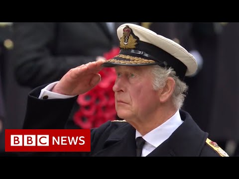 UK falls silent for Remembrance Sunday – BBC News