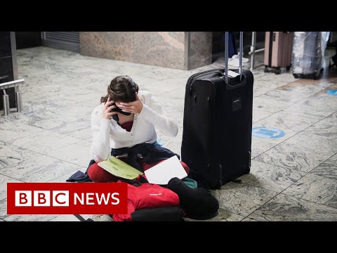 Global markets fall after Moderna Omicron warning – BBC News