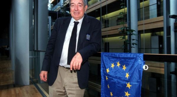 Addio a Demetrio Volcic, storico corrispondente Rai da Mosca