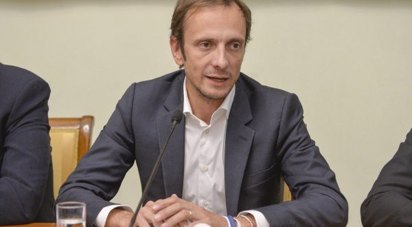 Green Pass, Fedriga “Attività aperte anche in zona arancione”