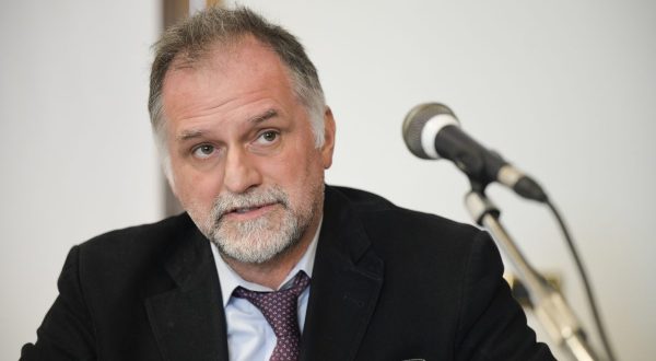 Garavaglia “Tamponi per gli arrivi dall’Ue un problema per il turismo”