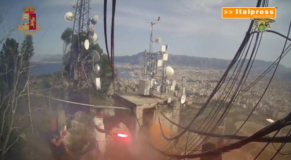 Causarono un vasto incendio, Daspo per 13 ultras del Palermo