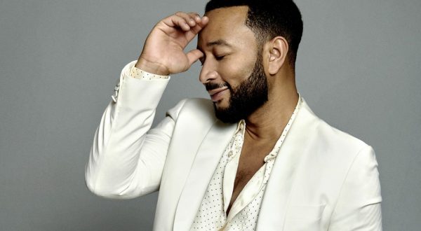 John Legend, esce il nuovo singolo “Tomorrow”