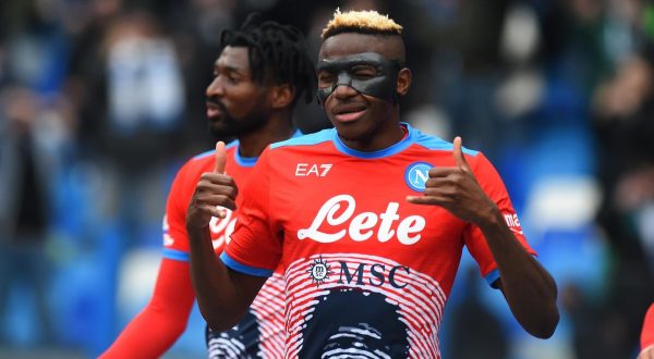 Doppietta Osimhen, il Napoli batte in rimonta l’Udinese