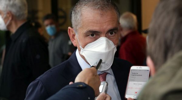 Covid, Costa “Ci sono le condizioni per pensare a un’estate senza restrizioni”