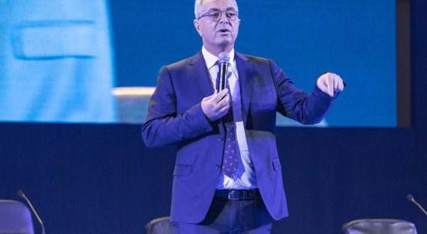 Sileoni “Con Messina completata importante crescita Intesa Sanpaolo”