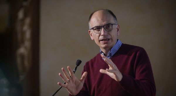 Letta “L’Ue svolta se toglie il diritto di veto”