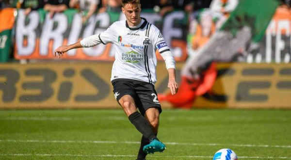 Lo Spezia vince 3-2 a Udine e festeggia la salvezza