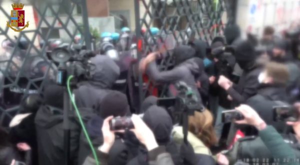 Assalto all’Unione Industriali di Torino, 11 misure cautelari