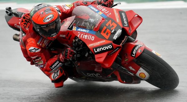 MotoGp, doppietta Ducati in Olanda con Bagnaia e Bezzecchi