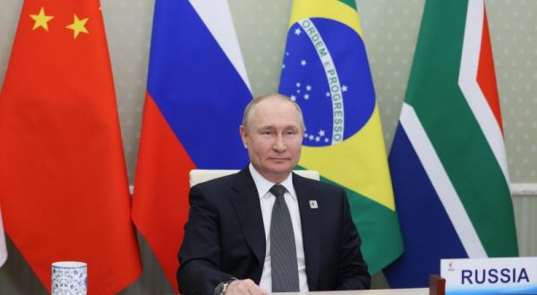 Draghi “Putin non verrà al G20”. Replica il Cremlino “Non decide lui”