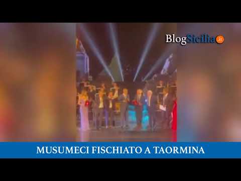 Musumeci fischiato a Taormina